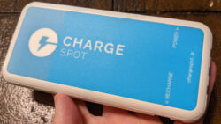 mineoアプリでチャージスポットのスマホ充電器を借りる手順！